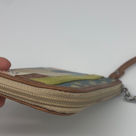 FOSSIL Key-Per Multi Colored Wristlet - Picture 6 of 6
